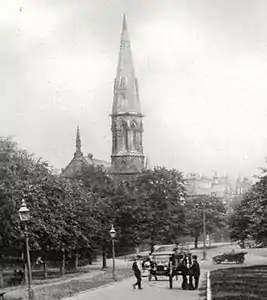 Church still has one pinnacle, 1900–1914