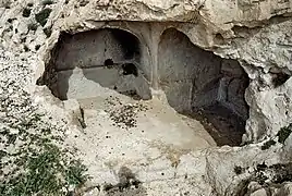 Iskafta cave